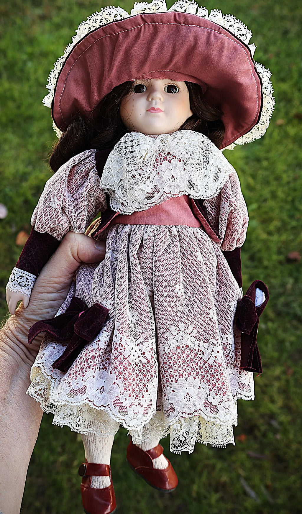 Vintage 1980s Brinn's Musical Porcelain Doll Plays "Some Enchanted Evening" | Collectible Music Box Heirloom Doll