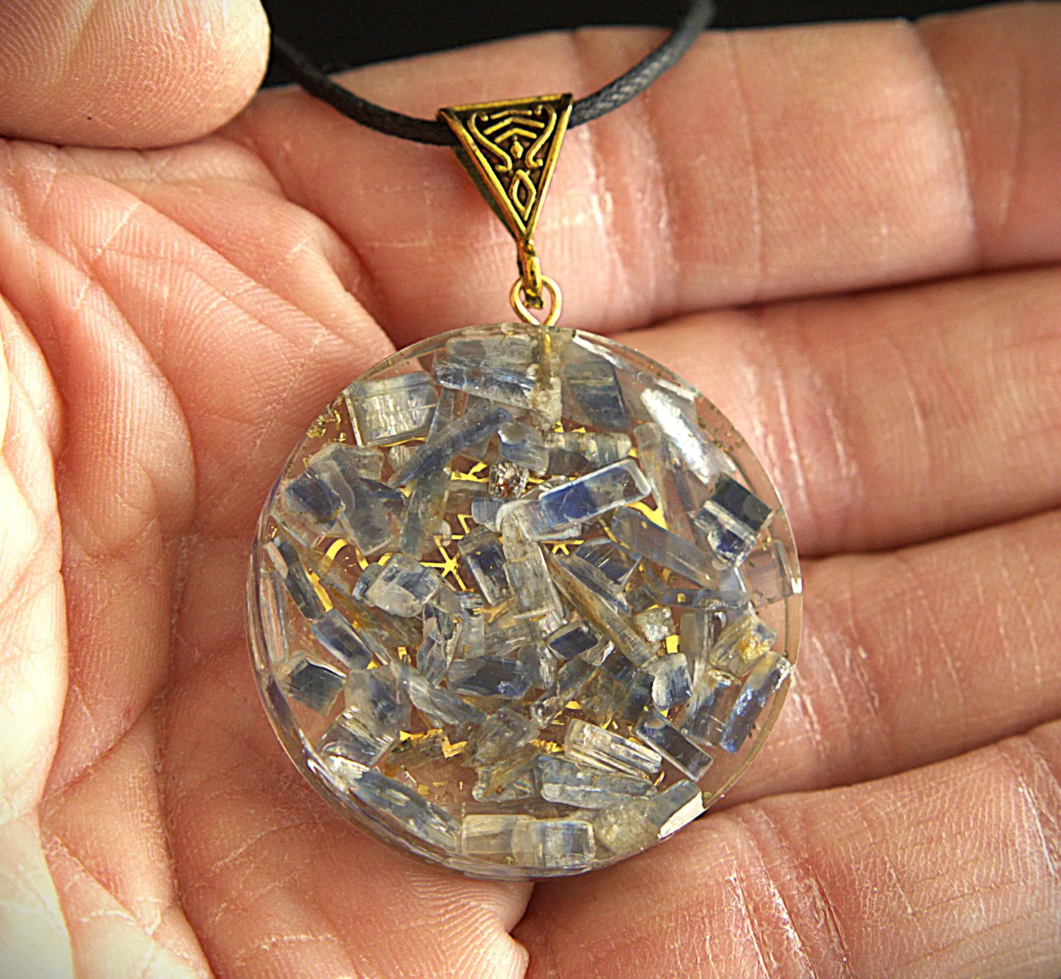 Handcrafted Blue Kyanite Orgonite Necklace | Lotus & Sri Yantra Pendant | Spiritual Crystal Healing Jewelry | Energy Protection Gift