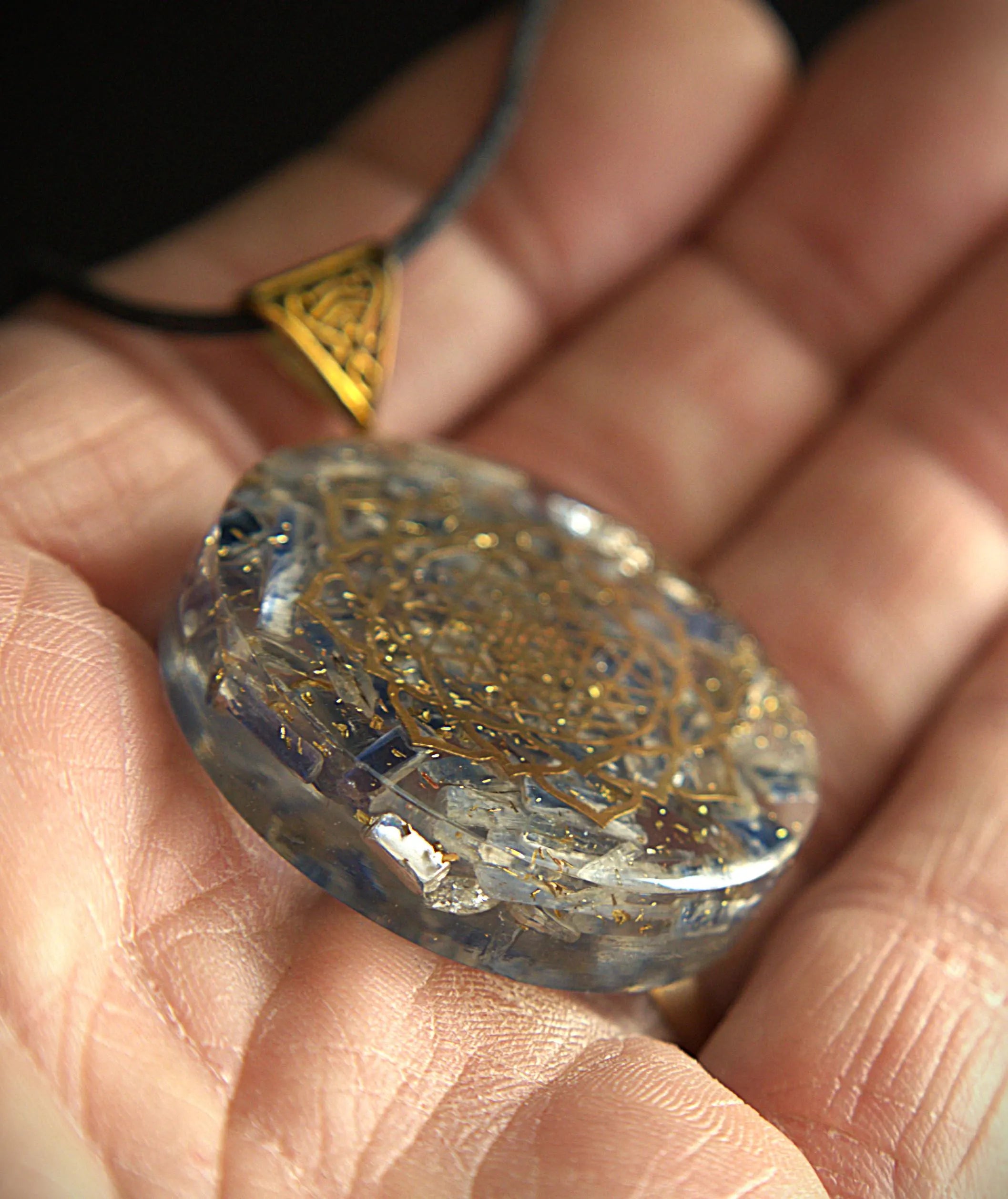 Handcrafted Blue Kyanite Orgonite Necklace | Lotus & Sri Yantra Pendant | Spiritual Crystal Healing Jewelry | Energy Protection Gift