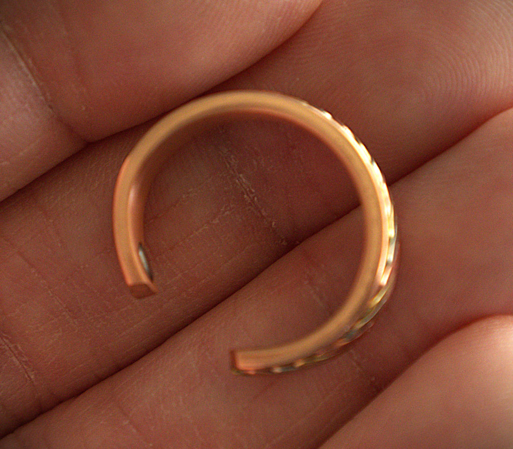 Adjustable Magnetic Copper Brass Twist Ring: Healing Jewelry