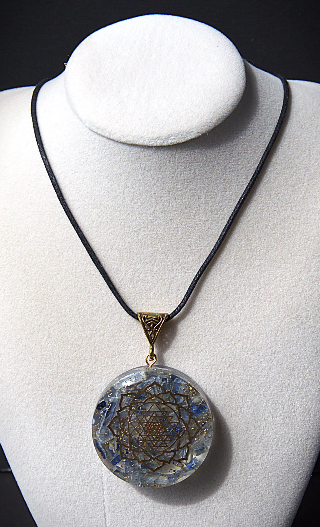 Handcrafted Blue Kyanite Orgonite Necklace | Lotus & Sri Yantra Pendant | Spiritual Crystal Healing Jewelry | Energy Protection Gift