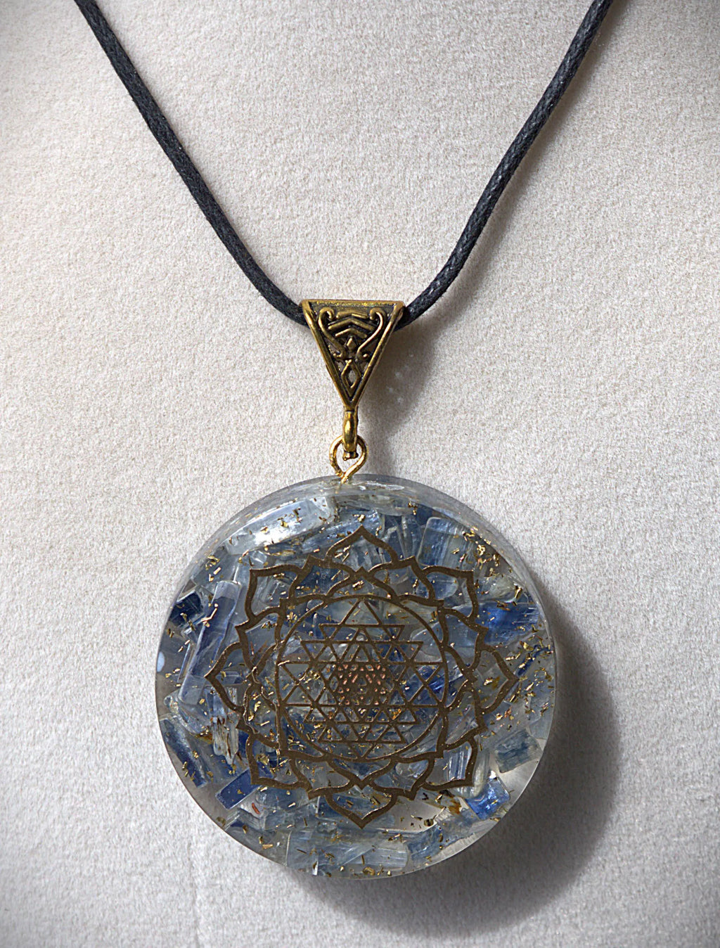 Handcrafted Blue Kyanite Orgonite Necklace | Lotus & Sri Yantra Pendant | Spiritual Crystal Healing Jewelry | Energy Protection Gift