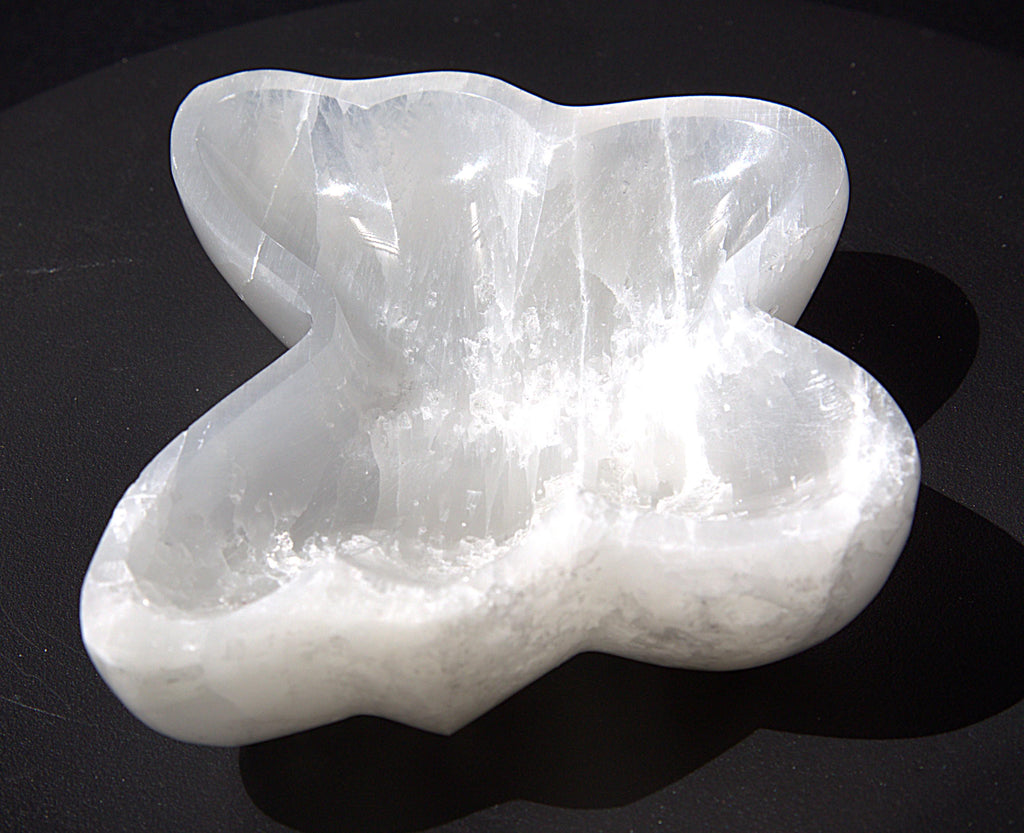 Vintage Carved Butterfly Selenite Crystal Dish – Polished Selenite Charging Bowl