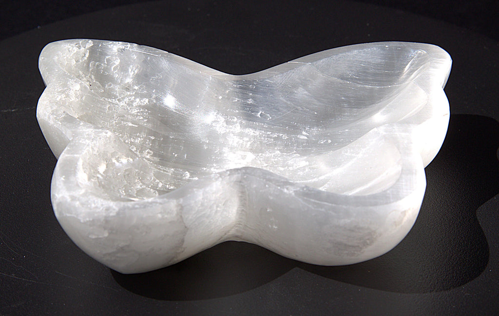 Vintage Carved Butterfly Selenite Crystal Dish – Polished Selenite Charging Bowl