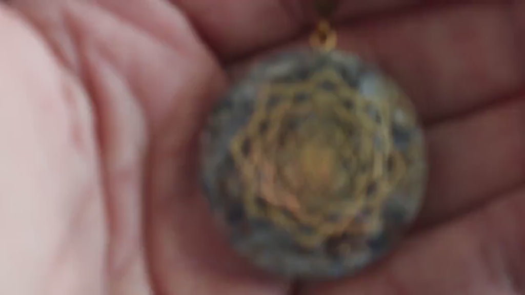 Handcrafted Blue Kyanite Orgonite Necklace | Lotus & Sri Yantra Pendant | Spiritual Crystal Healing Jewelry | Energy Protection Gift
