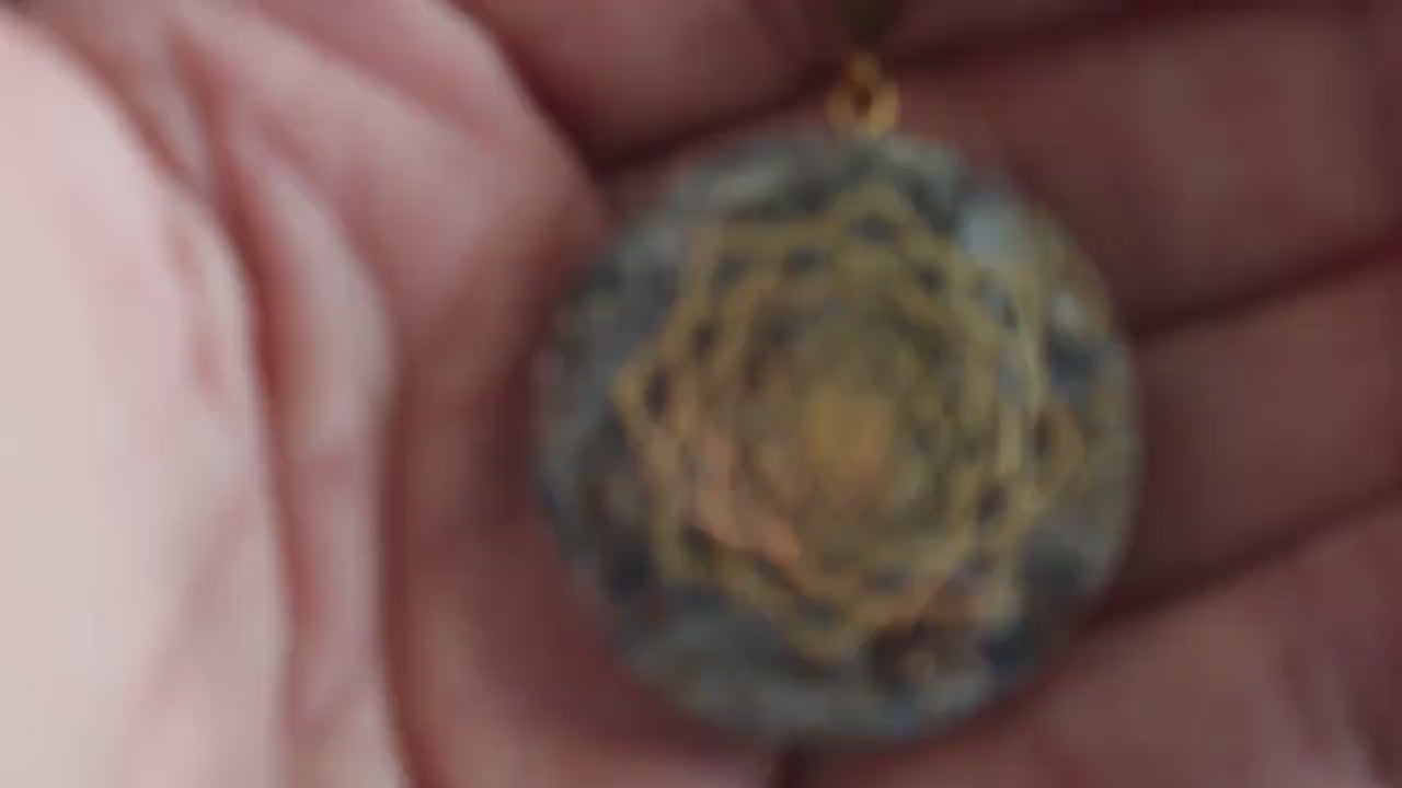 Handcrafted Blue Kyanite Orgonite Necklace | Lotus & Sri Yantra Pendant | Spiritual Crystal Healing Jewelry | Energy Protection Gift