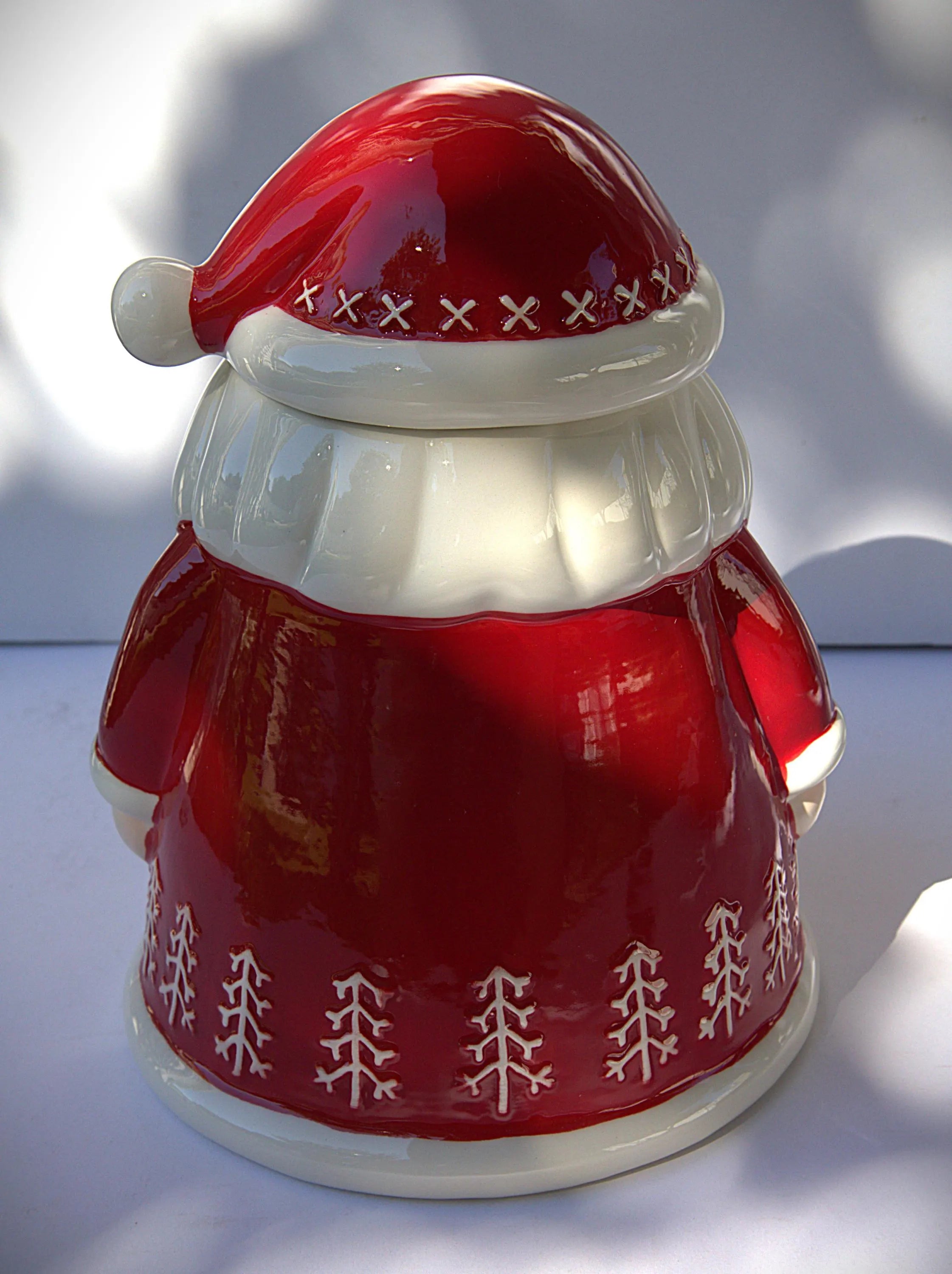 Santa Claus Cookie Jar: Handcrafted Festive Christmas Kitchen Decor